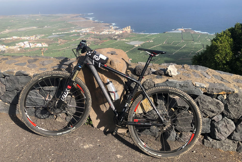 Mountainbike Aussicht auf Los Silos auf Teneriffa